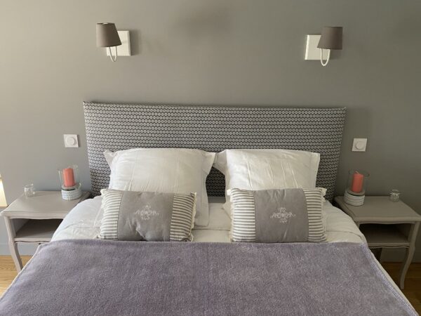 Tête de lit sur-mesure en tissu sur support bois. – Image 7