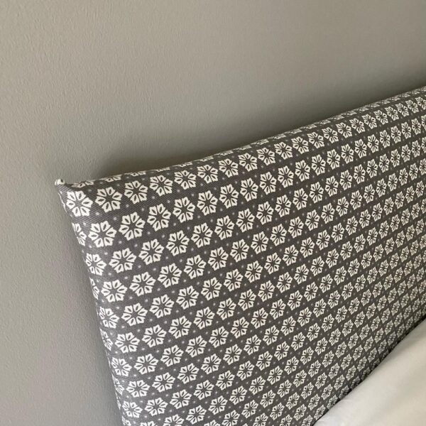Tête de lit sur-mesure en tissu sur support bois. – Image 9