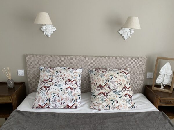 Tête de lit sur-mesure en tissu sur support bois. – Image 10