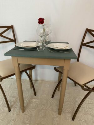 IMG_0857 Table bois carrée relookée