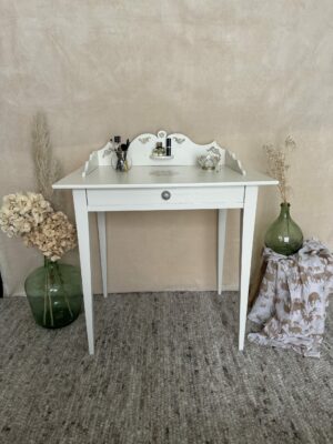 IMG_1846 Table de toilette en bois relookée